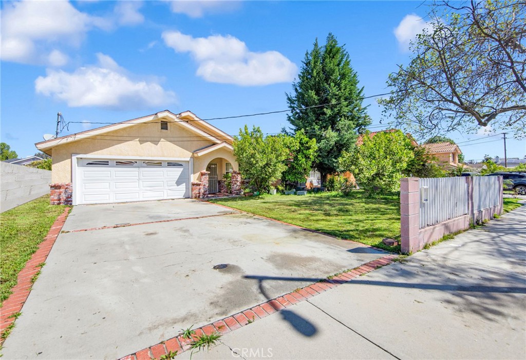 View Van Nuys, CA 91405 house