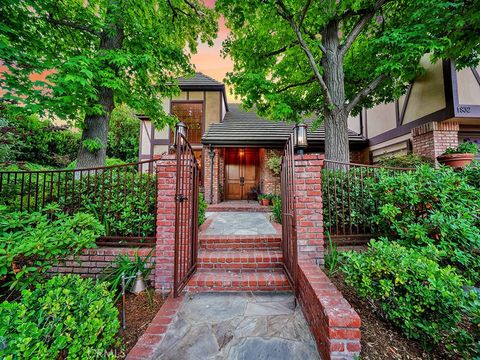 A home in North Tustin