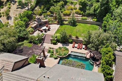 A home in North Tustin