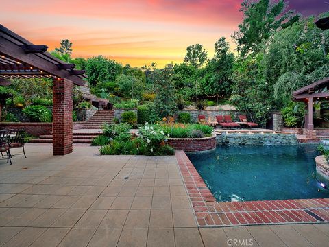 A home in North Tustin