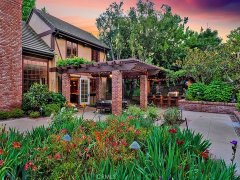 A home in North Tustin