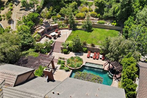 A home in North Tustin