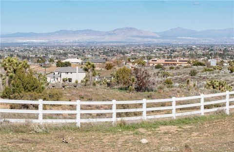 Photo of 3 Cygnet Road, Phelan, CA 92371 (MLS # HD24042702)