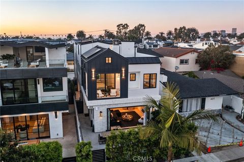 A home in Corona Del Mar