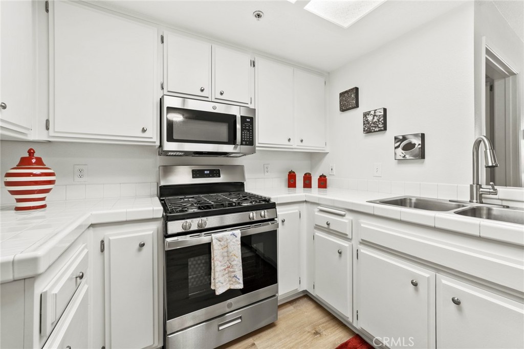 ,Hillcrest Senior Condos - Residential Lease