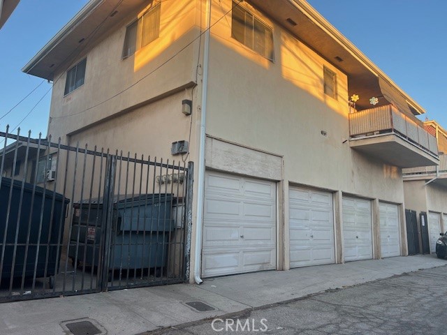 2229 W Beverly Boulevard