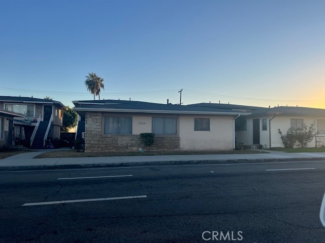 2229 W Beverly Boulevard