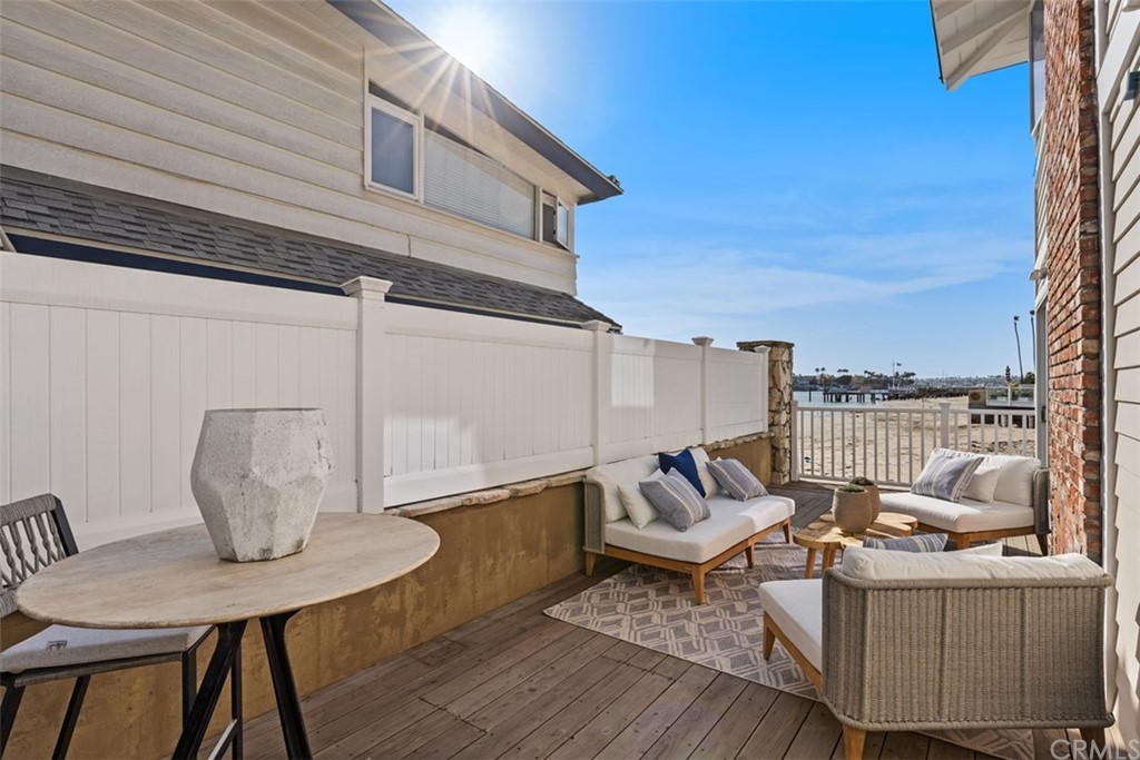 Corona del Mar South of PCH (CDMS) - Residential