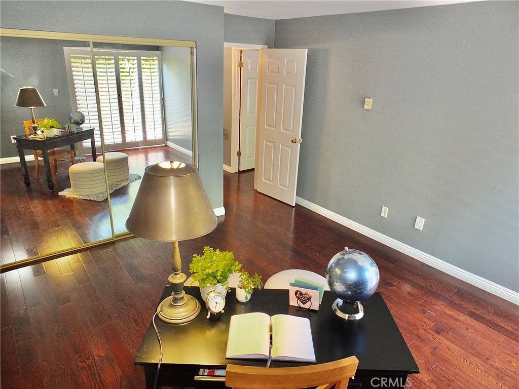listing image 130725881491364708727