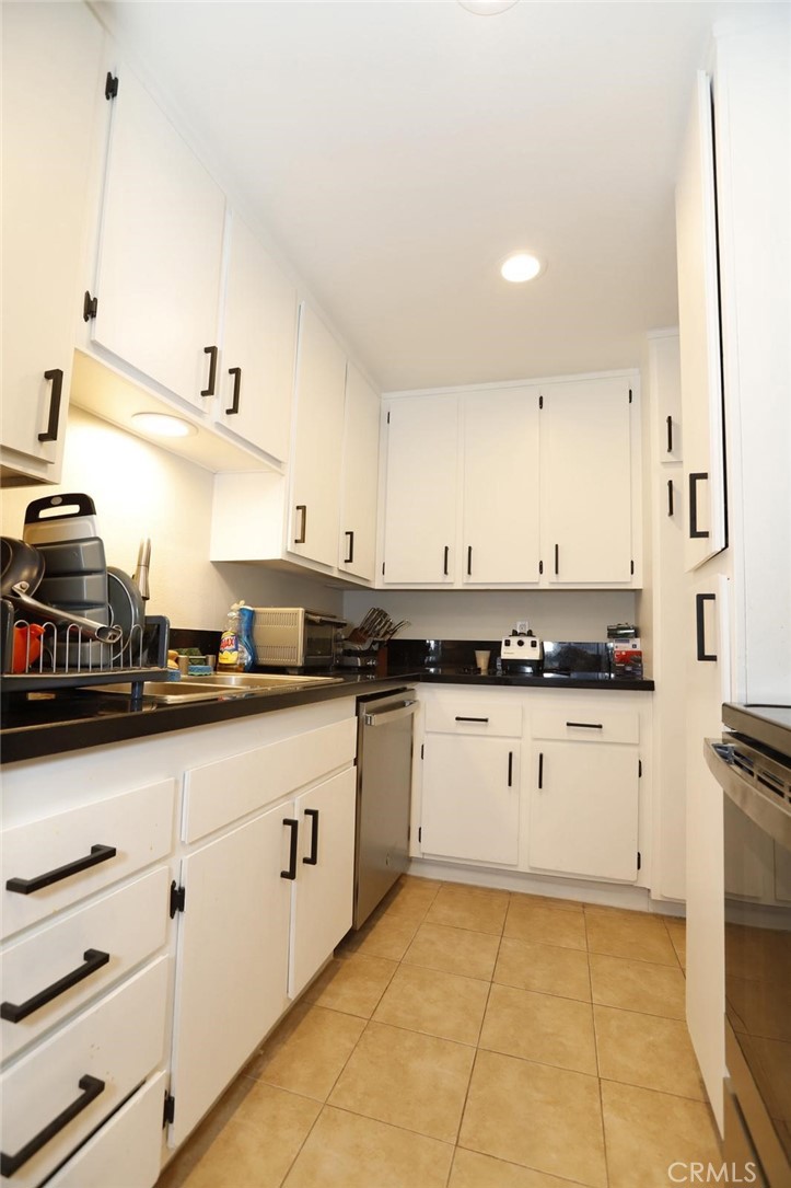 Photo 5 of 16 of 6542 Ocean Crest Drive C312 condo