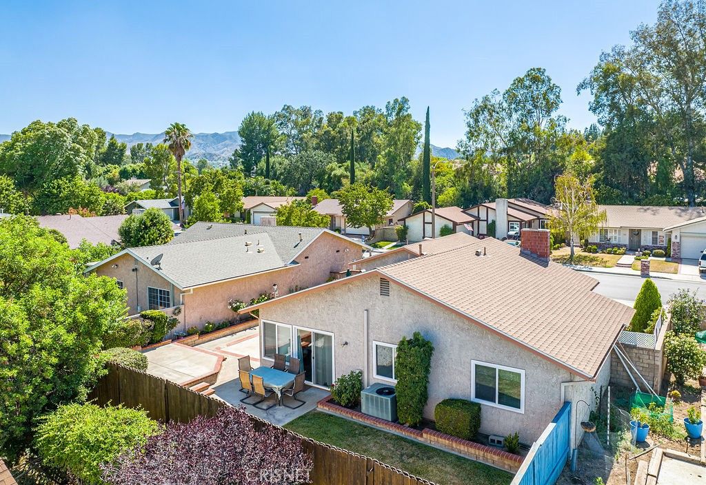 listing image 130721638355189551101