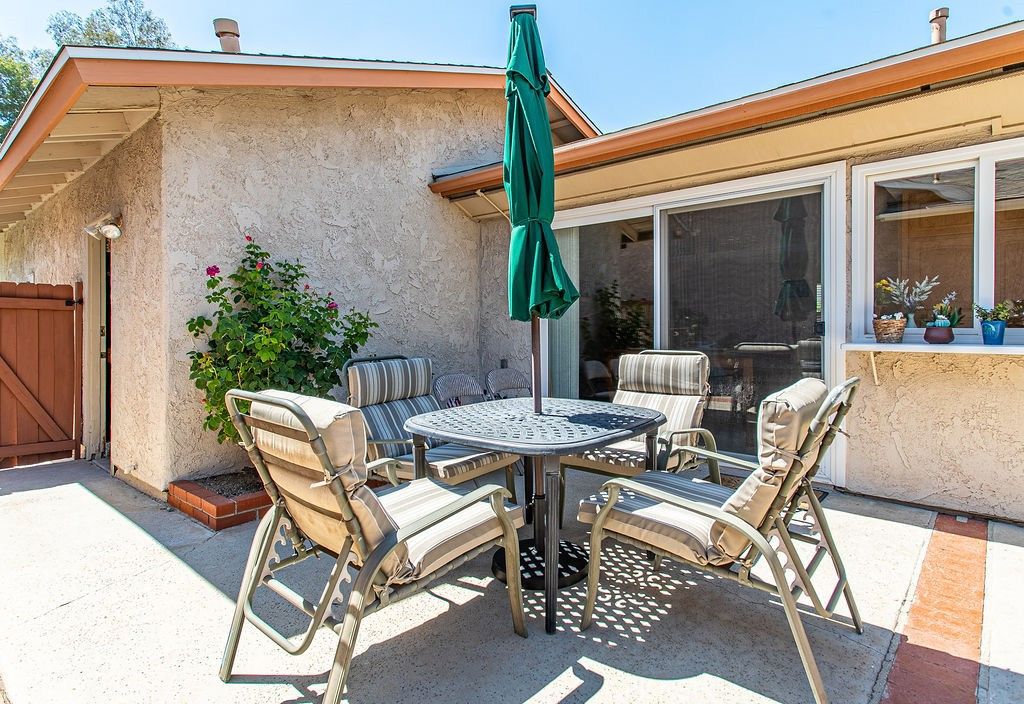 listing image 130721379838762099792