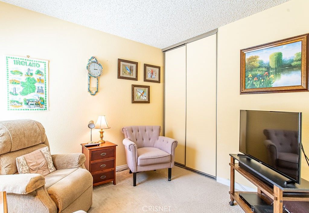listing image 130722713380744956463