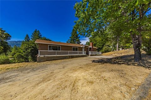 A home in Mariposa