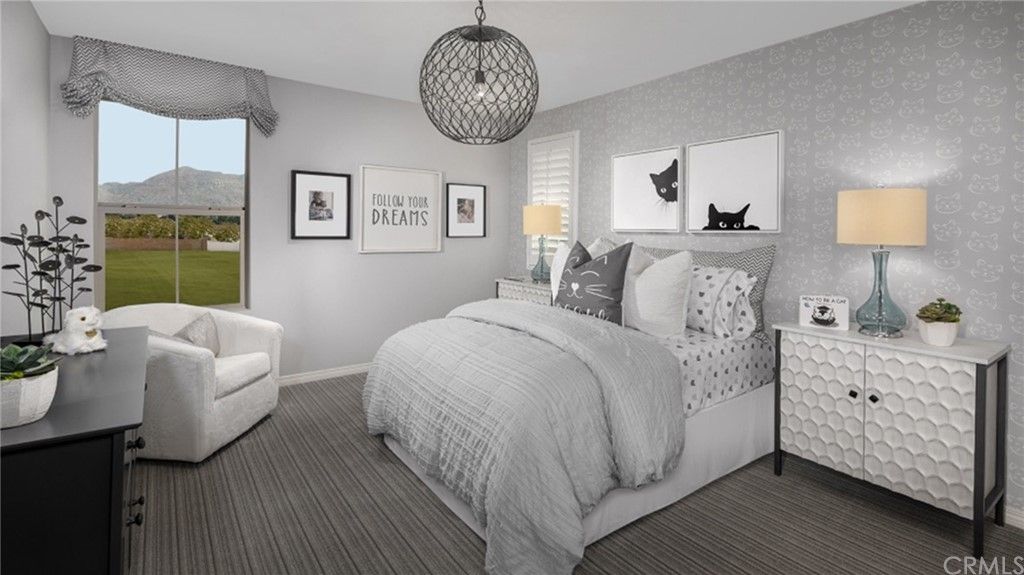 listing image 130724374586389576885