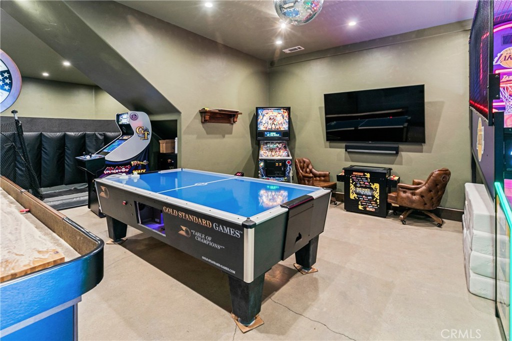 Arrowhead Woods (AWHW) - Residential