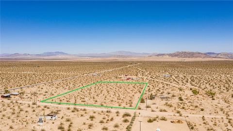 Photo of 5500 Manzanita Drive, Johnson Valley, CA 92285 (MLS # JT21176283) Photo of 5500 Manzanita Drive, Johnson Valley, CA 92285 (MLS # JT21176283)