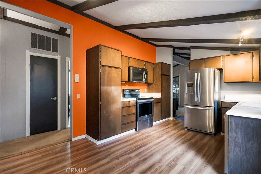 listing image 130720059064389046173