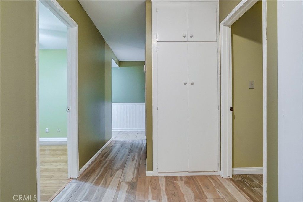 listing image 130725531160296874166