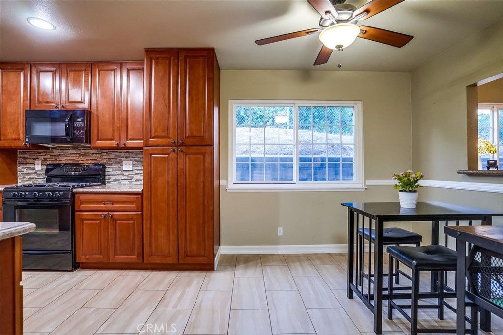 listing image 130724037853494167184