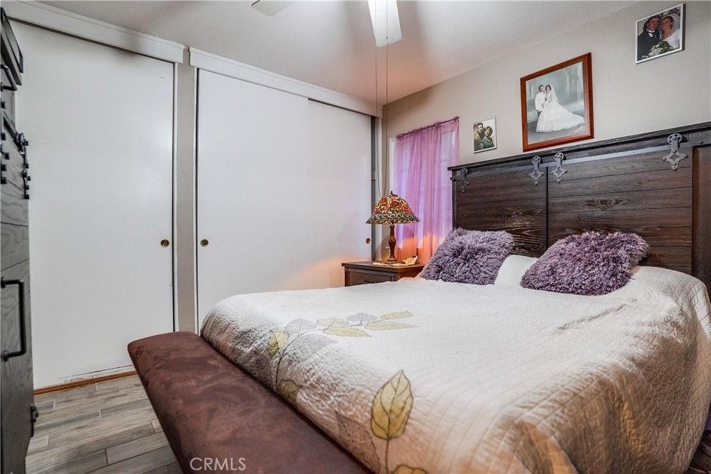 listing image 130724544870140255695