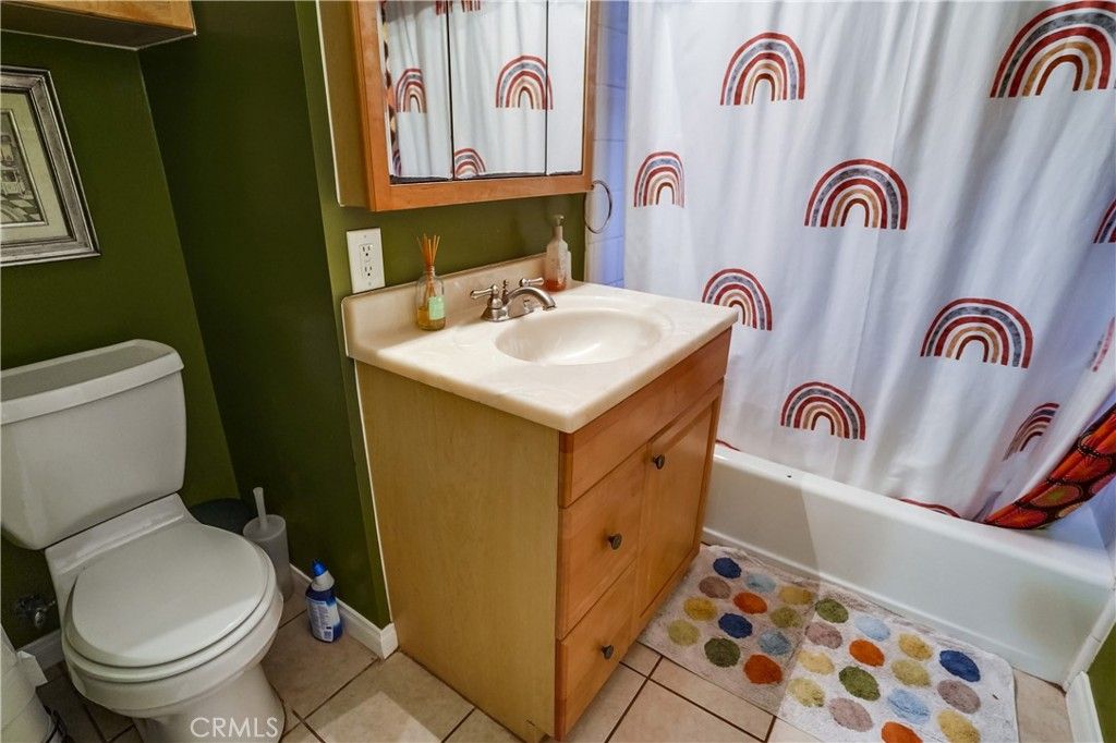 listing image 130727220972459911161