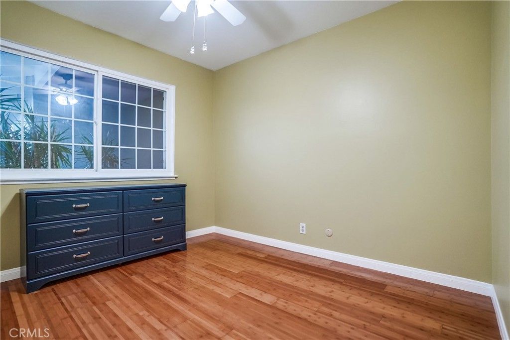 listing image 130720834457410579583