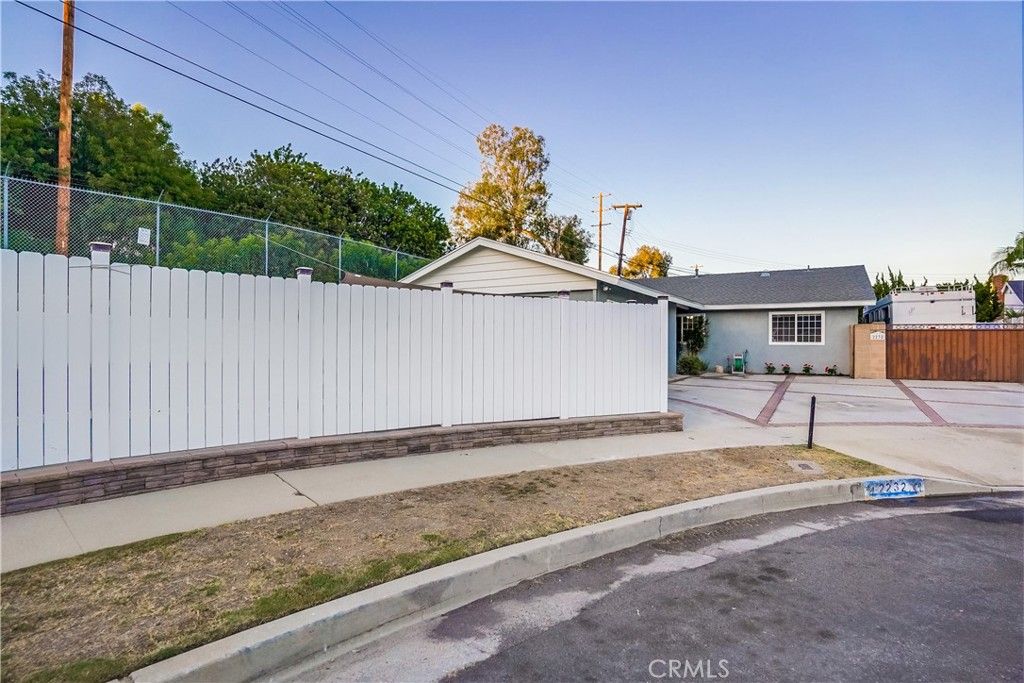 listing image 130722211391350817307