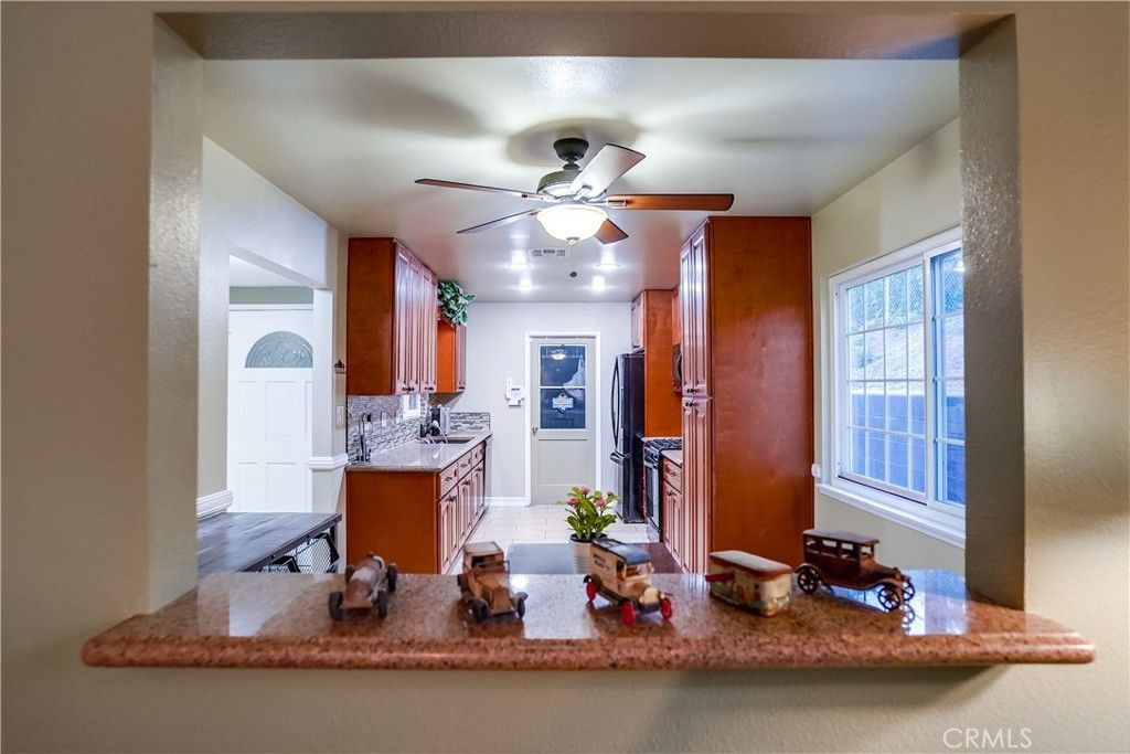 listing image 130721233453611410025