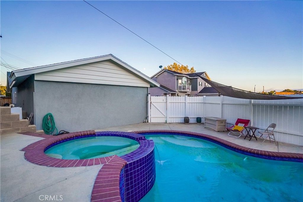 listing image 130720095555067582067