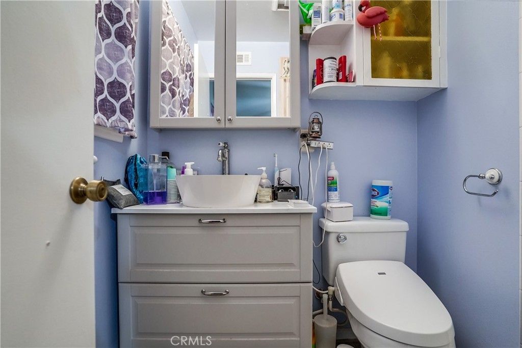 listing image 130725642763643729198