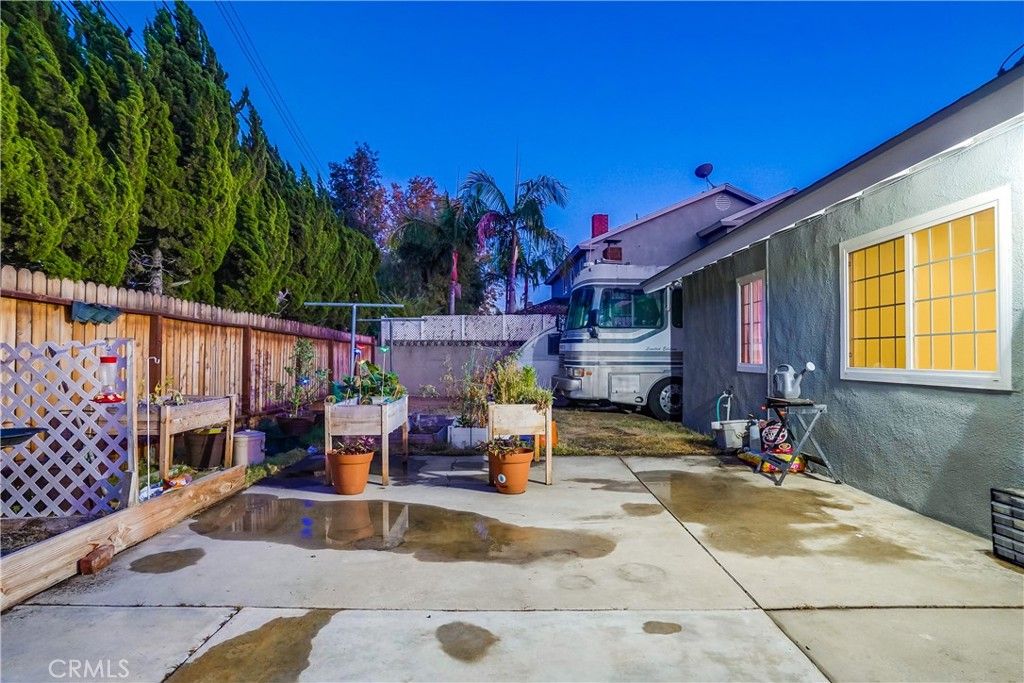 listing image 130727391365838508825