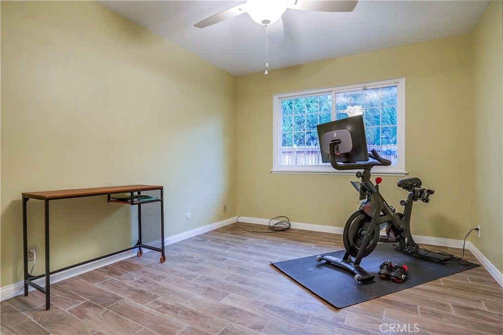 listing image 130722762415668650973
