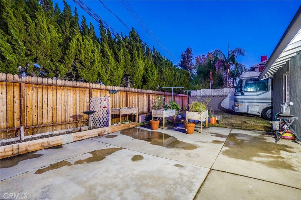 listing image 130725812419553765316