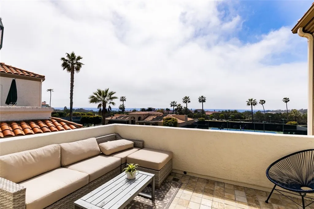 Dana Point, California 92629, United States, 2 Bedrooms Bedrooms, ,2 BathroomsBathrooms,Residential,Active,73006