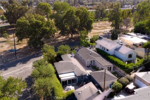 A home in Studio City