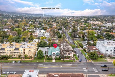 A home in Studio City