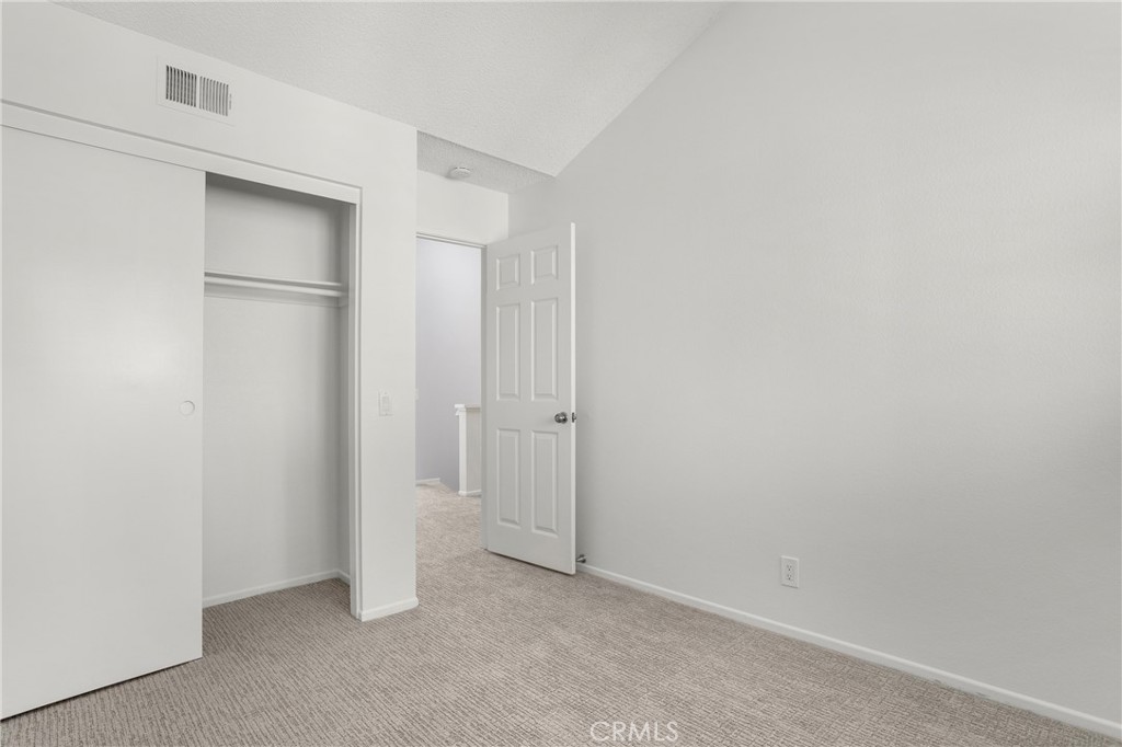 Photo 17 of 28 of 26241 Via Mistral townhome