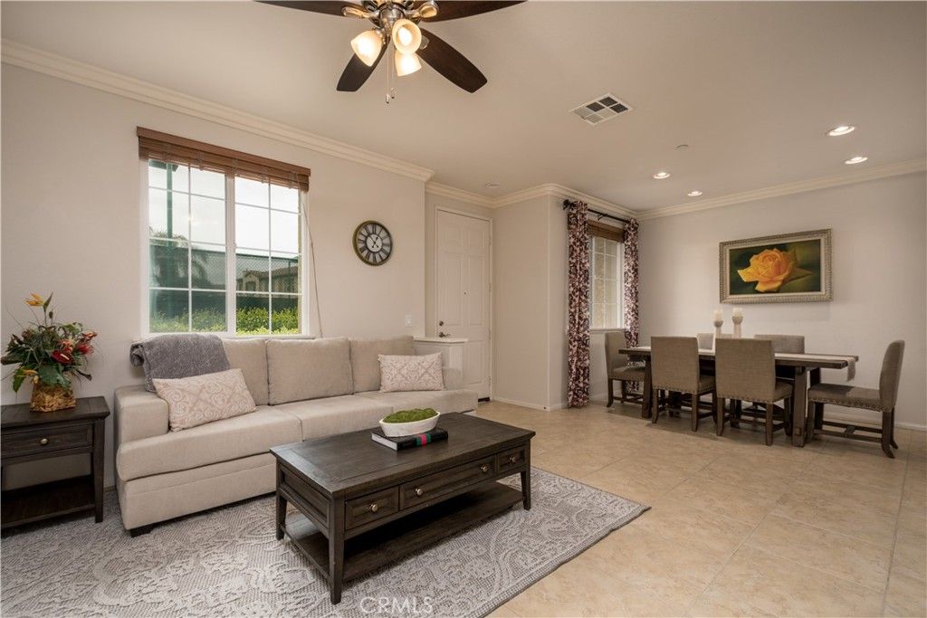 listing image 130724695029204137361