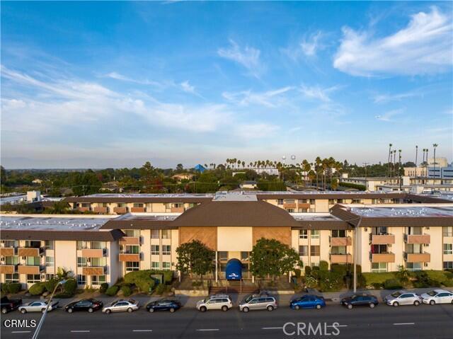 5585 E Pacific Coast Highway 132