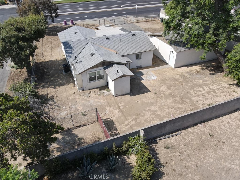 Photo 3 of 15 of 14292 Jurupa Avenue house