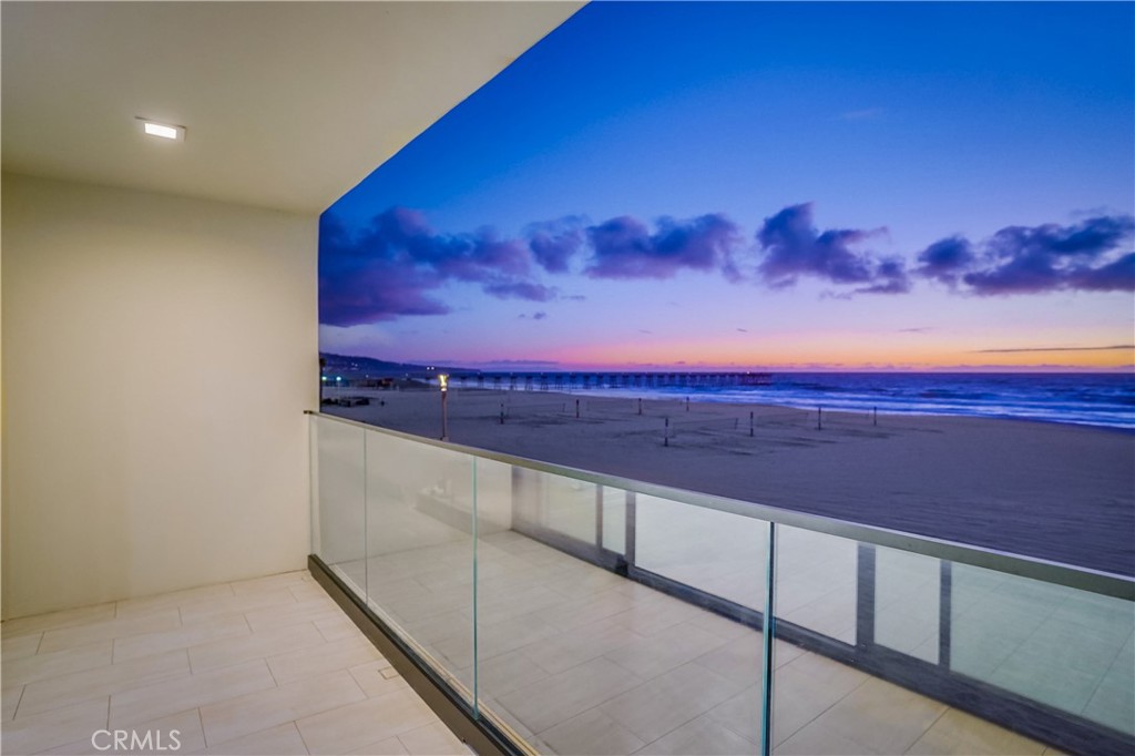 1510 The Strand