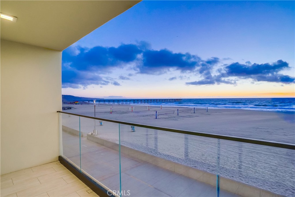 1510 The Strand