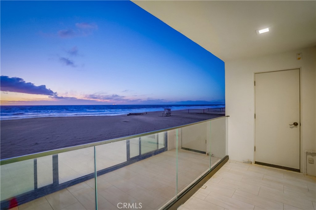1510 The Strand