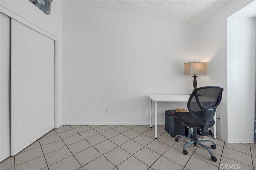 listing image 130728030187564690044