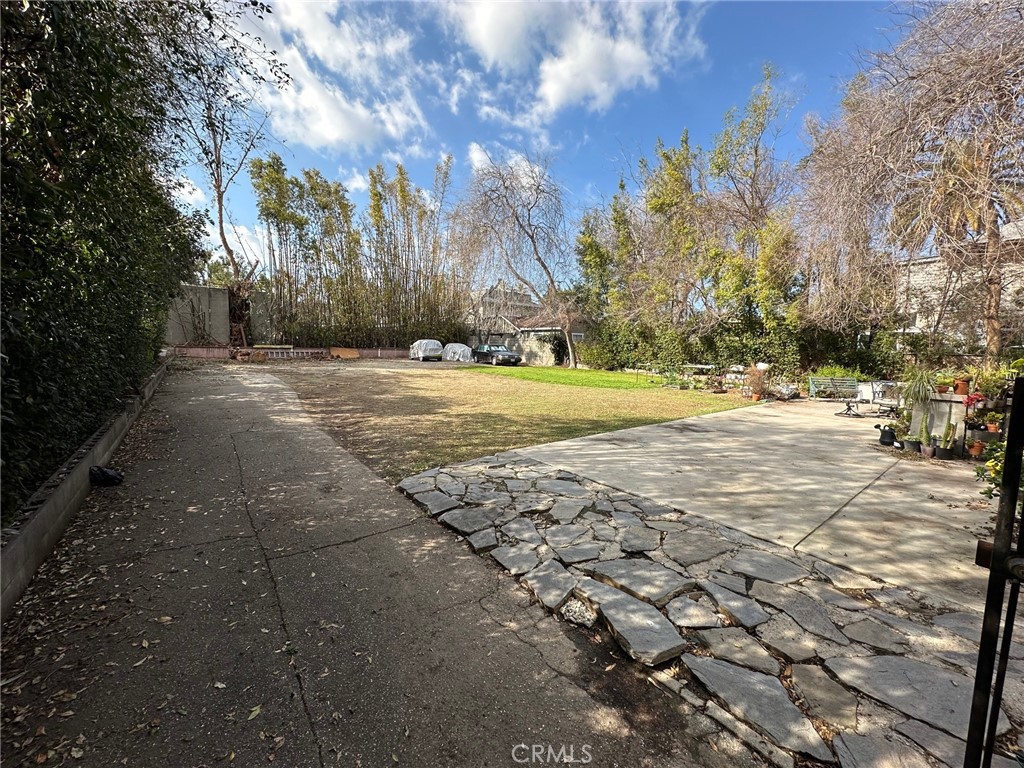 779 N Marengo Avenue