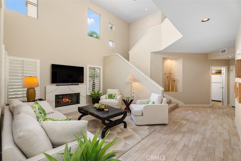 5564 Spinnaker Bay Drive