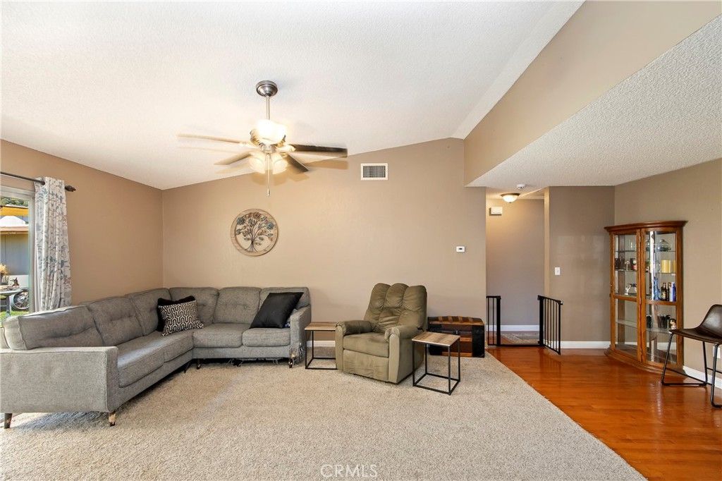 listing image 130726605158576717150