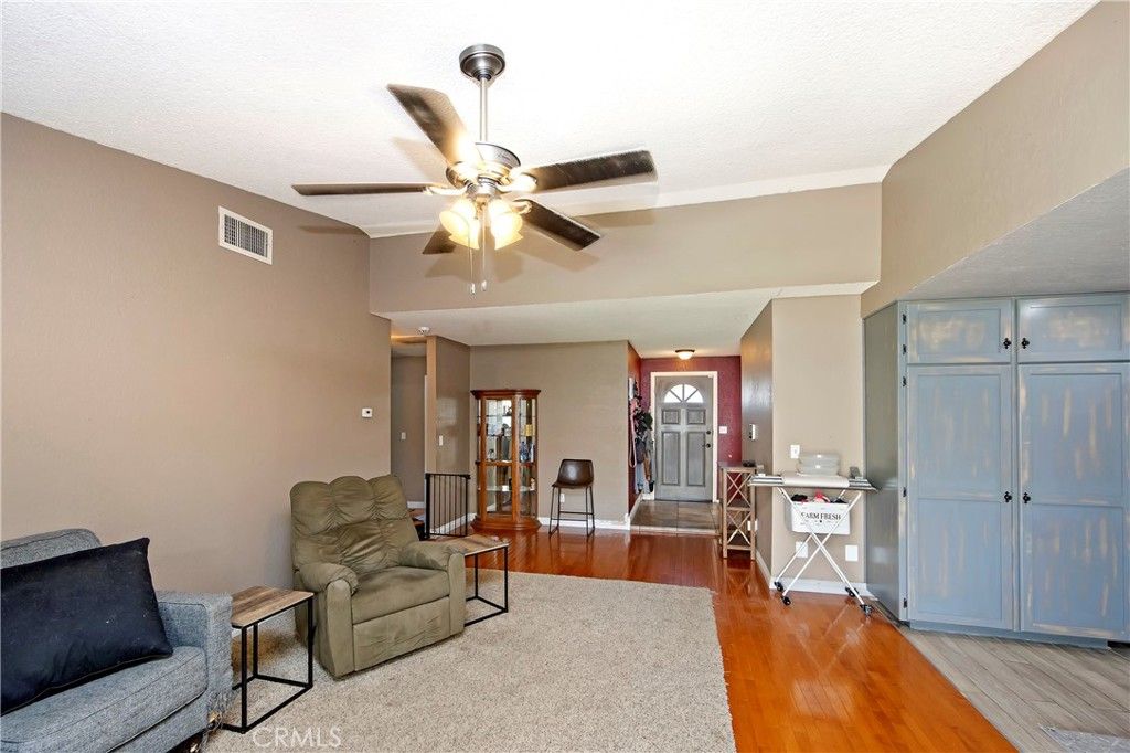 listing image 130722014745092187398