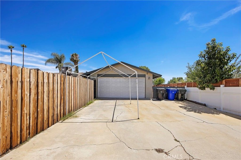 listing image 130721465238695685569